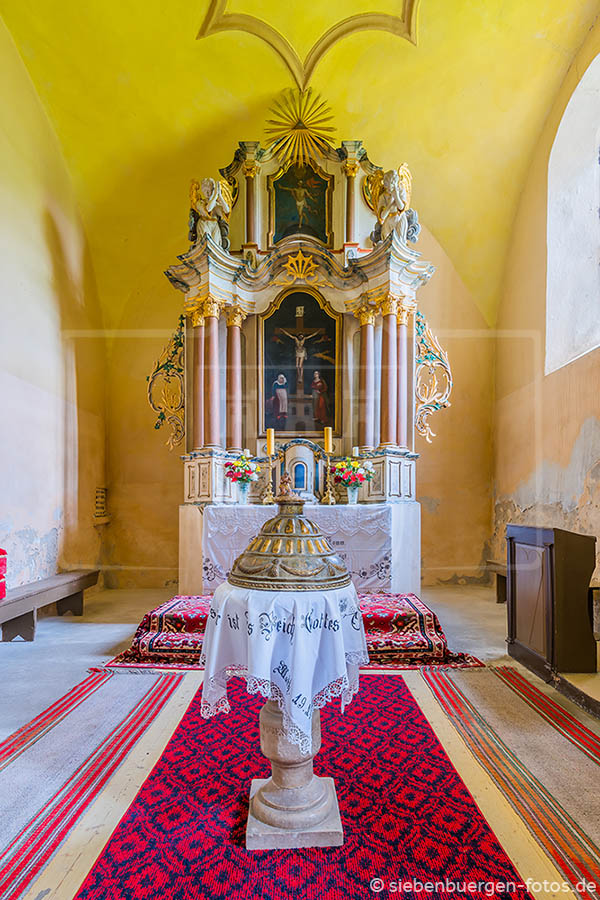 seiden jidvei evangelische kirche altar