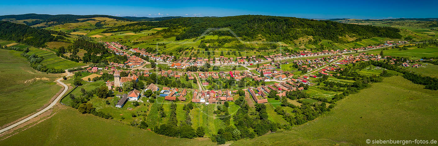jakobsdorf iacobeni panorama landschaft luftaufnahme