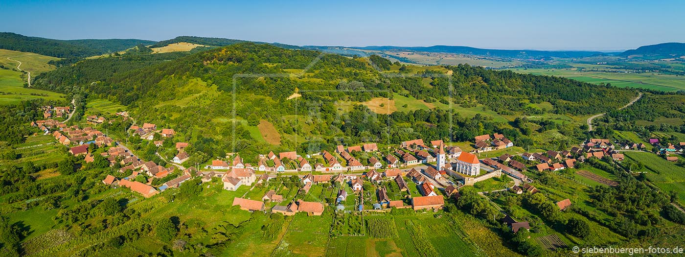 klosdorf cloasterf panorama landschaft luftaufnahme